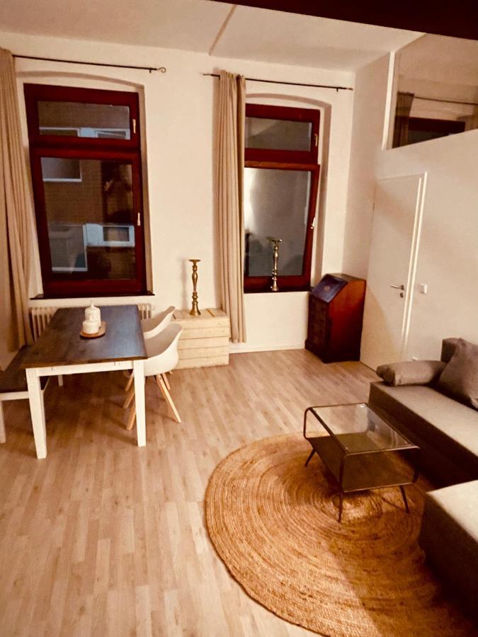 Retro Appartement Im Herzen Von Koeln Deutz Экстерьер фото