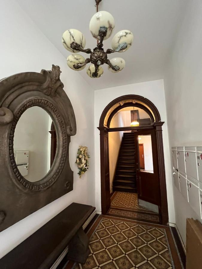 Retro Appartement Im Herzen Von Koeln Deutz Экстерьер фото